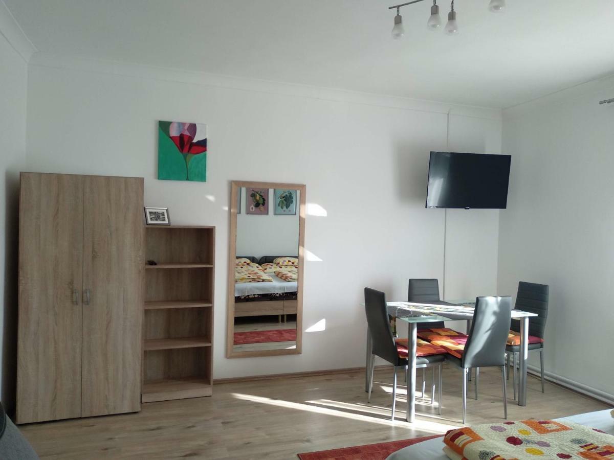 Hotel Fuege Vendeghaz Miszkolc Zewnętrze zdjęcie
